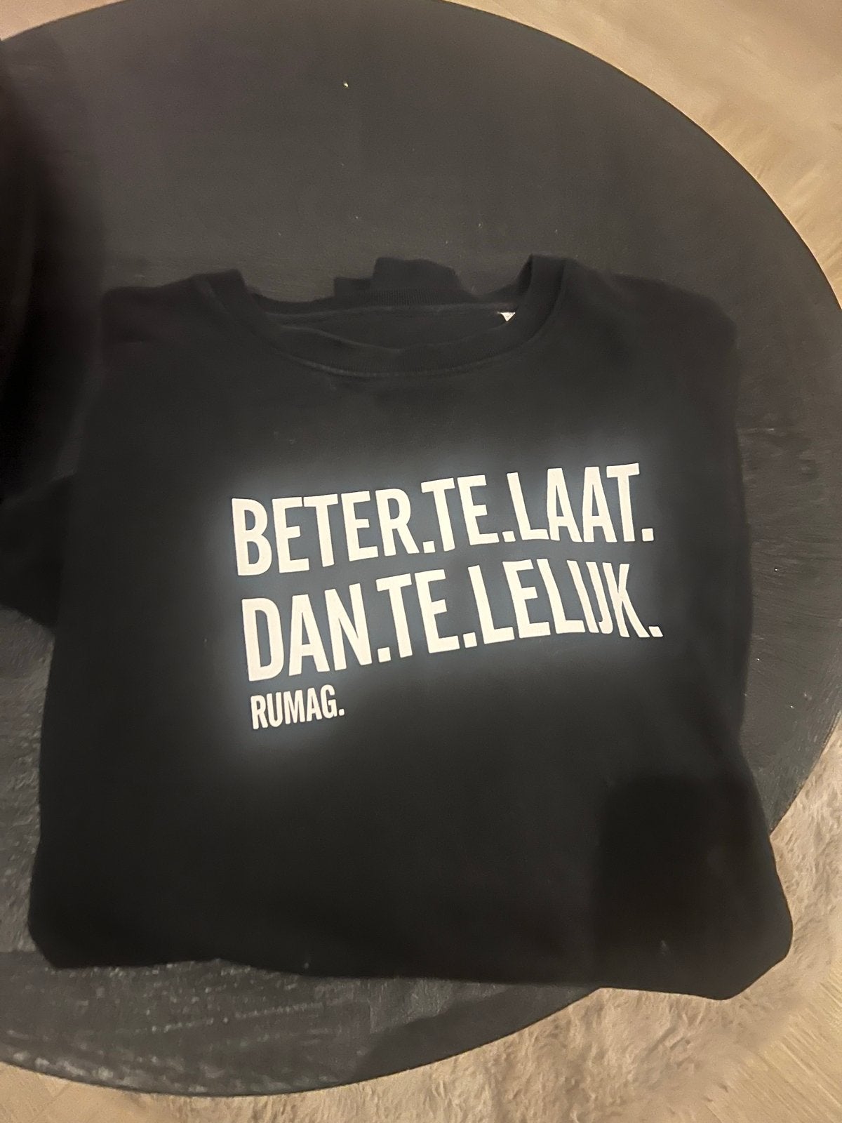 RUMAG. Trui Maat M - "Beter te laat dan te lelijk", Ophalen of Verzenden, Gedragen, Zwart