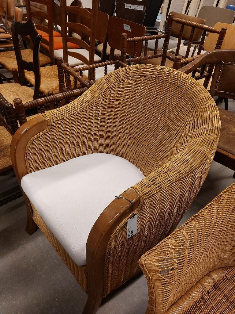 €5,- stuk meer dan 30 rieten rotan webbing stoelen ( 501012), Huis en Inrichting, Stoelen, Ophalen, Bruin, Twee