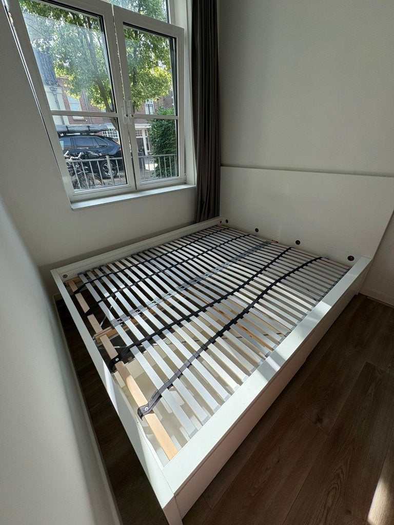 Bed 180 cm bij 200 cm, Huis en Inrichting, Slaapkamer | Bedden, Ophalen, Gebruikt, Wit, Tweepersoons