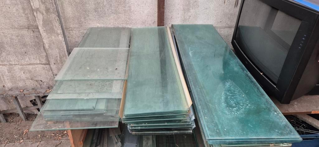 Partij gelaagd glas voor schappen - Gratis af te halen, Doe-het-zelf en Verbouw, Glas en Ramen, Ophalen, Gebruikt, Minder dan 80 cm