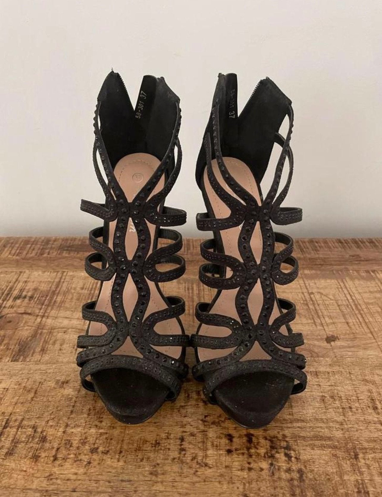 Pump met steentjes, Pumps, Zwart, Nieuw, Ophalen of Verzenden