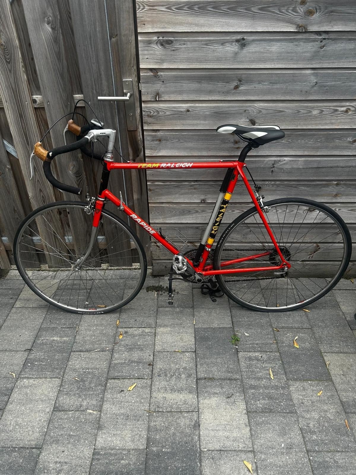 Leuke rode racefiets merk  Ti raleigh, Fietsen en Brommers, 28 inch, Gebruikt, 53 tot 57 cm, Ophalen