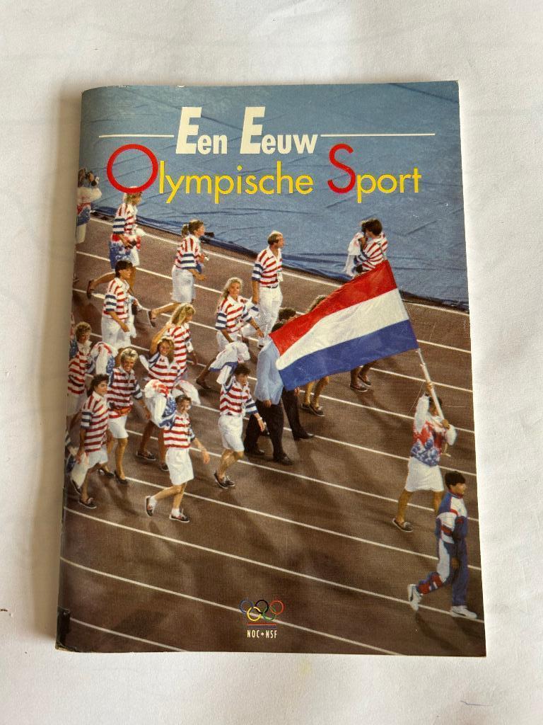 Een eeuw Olympische Sport (1896-1996), Ophalen of Verzenden, Zo goed als nieuw, Overige sporten, Boek of Tijdschrift