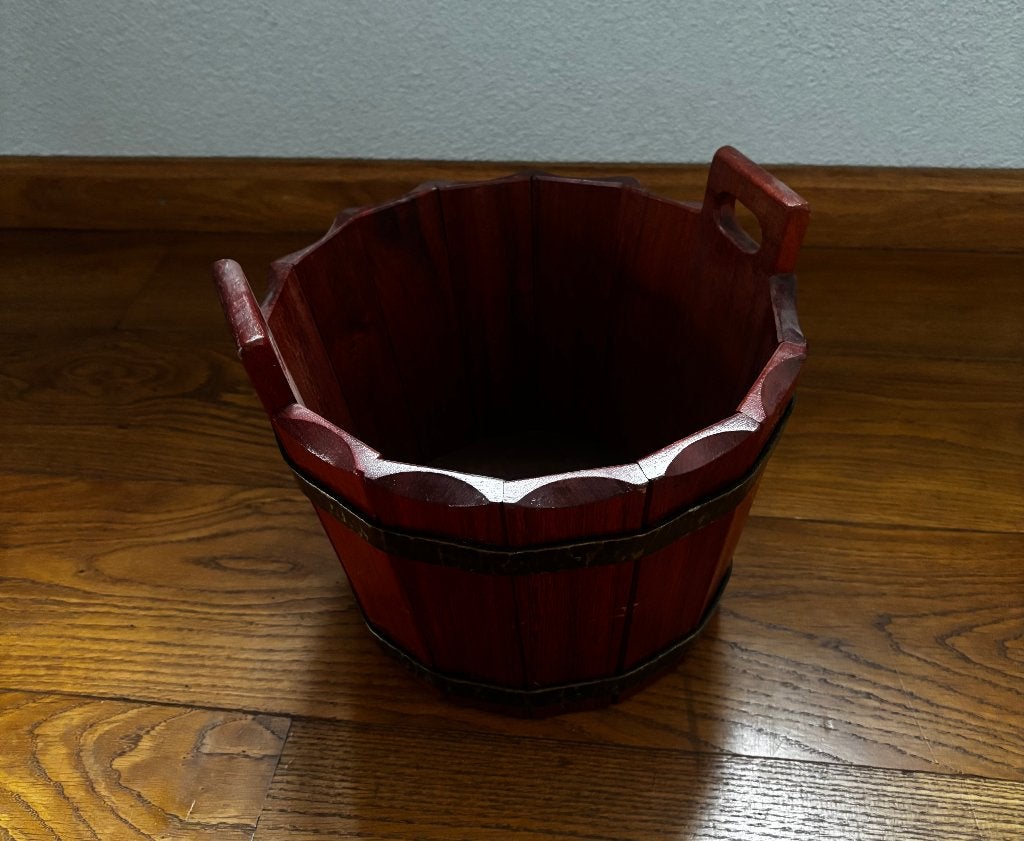 Decoratieve Houten Emmer met Metalen Banden, Ophalen of Verzenden, Gebruikt, Hout, Met handgreep