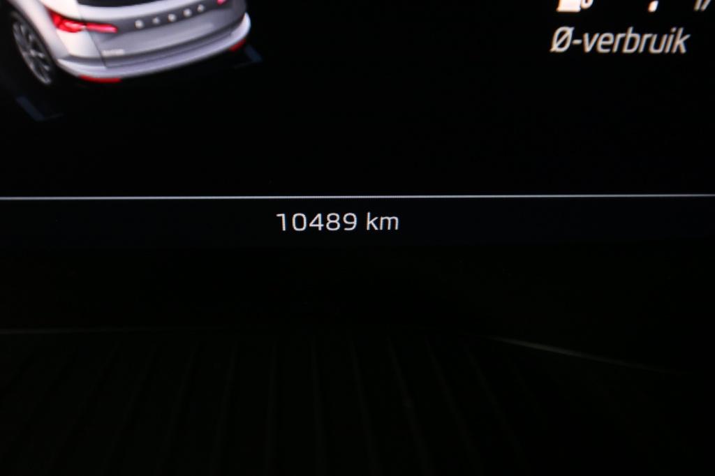 Skoda Karoq 1.5 TSI Bus. Edition Plus (Automaat) (bj 2023), Automaat, 12 maanden, Stof, Euro 6