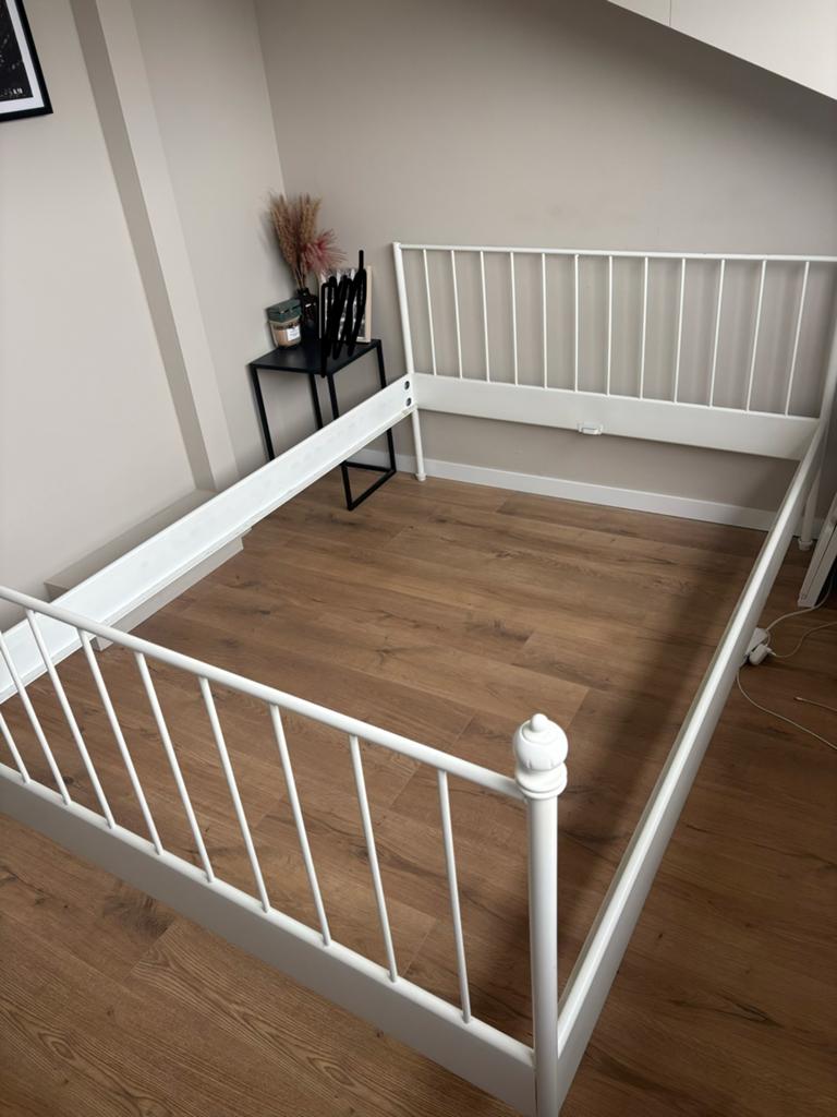 Ikea 140x200 cm bed, Ophalen, Overige materialen, Gebruikt, Wit
