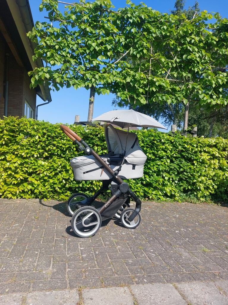 Complete Mutsy kinderwagen met parasol, Kinderwagen, Gebruikt, Mutsy, Verstelbare duwstang