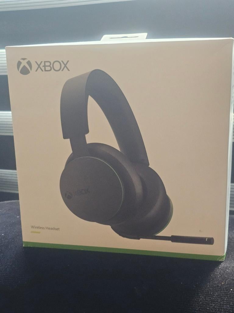 Xbox wireless headset, Computers en Software, Headsets, Ophalen of Verzenden, Zo goed als nieuw