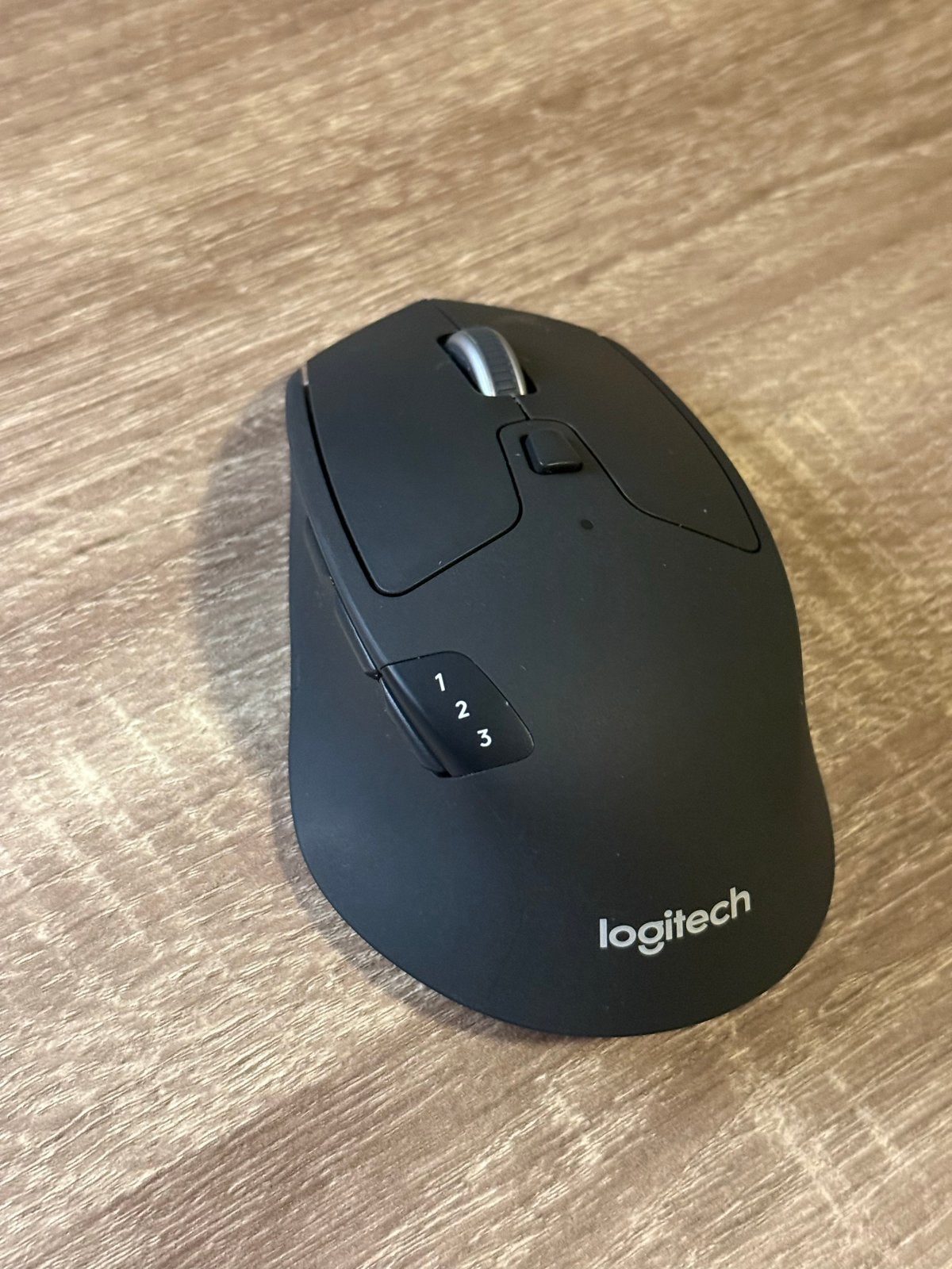 Logitech M720 Triathlon muis - perfecte staat, Ophalen, Rechtshandig, Muis, Ergonomisch