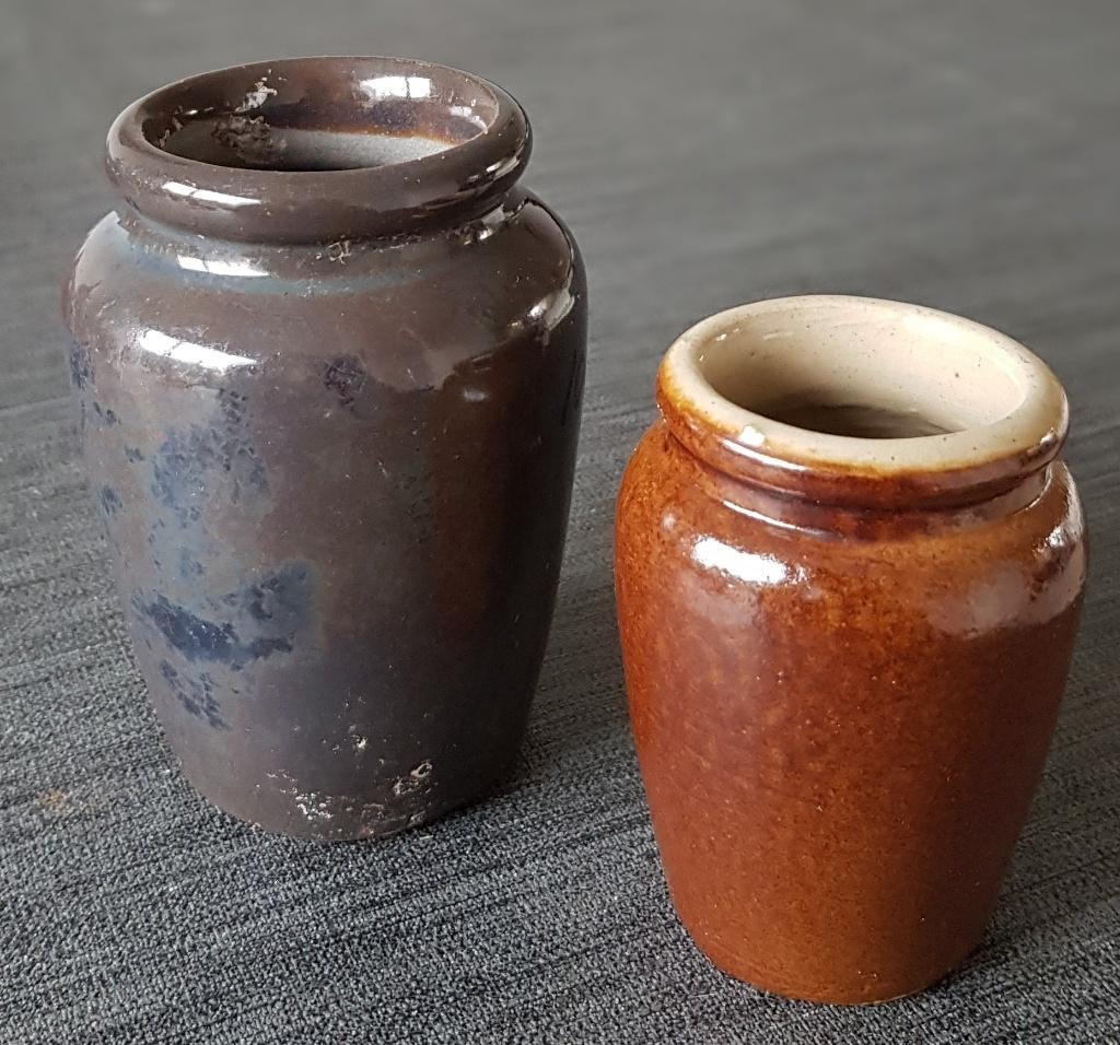2 Oude schoensmeer potjes - Adv S 047, Ophalen of Verzenden