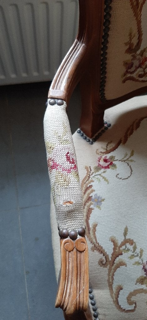 Oude fauteuil met geborduurde bekleding, Antiek en Kunst, Ophalen