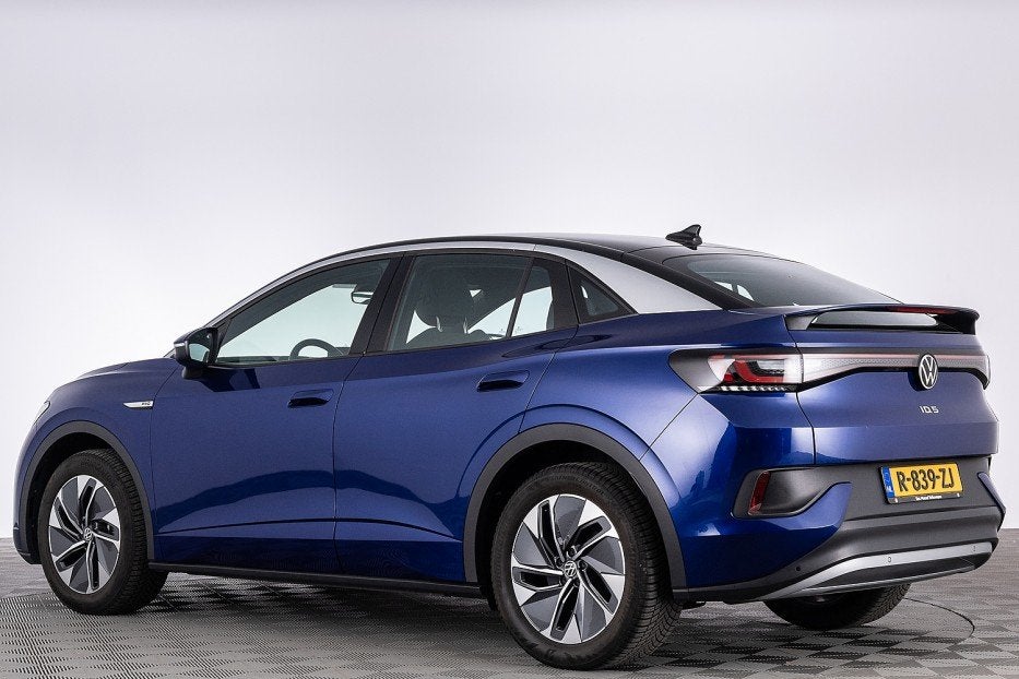 Volkswagen ID.5 Pro 77 kWh | CARPLAY | LED | NAVI | ECC | PD, Automaat, 12 maanden, Zwart, Blauw
