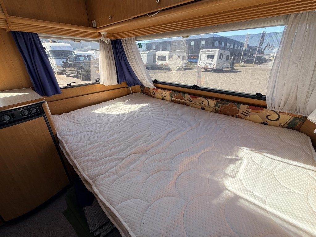 Dethleffs Family 490 TK Gezinscaravan Met voorten, Dwarsbed, Rondzit, Bedrijf, Schokbreker