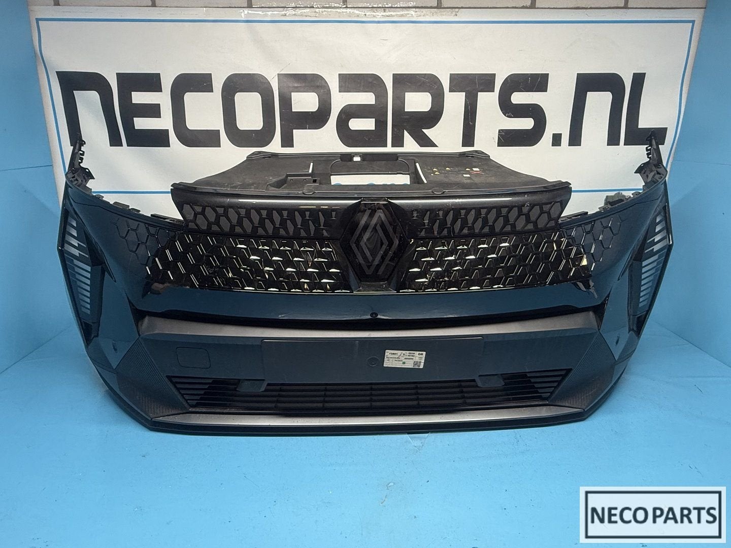 VOORBUMPER RENAULT SCENIC V COMPLEET ALLES LEVERBAAR !!!, Gebruikt, -, Renault, -