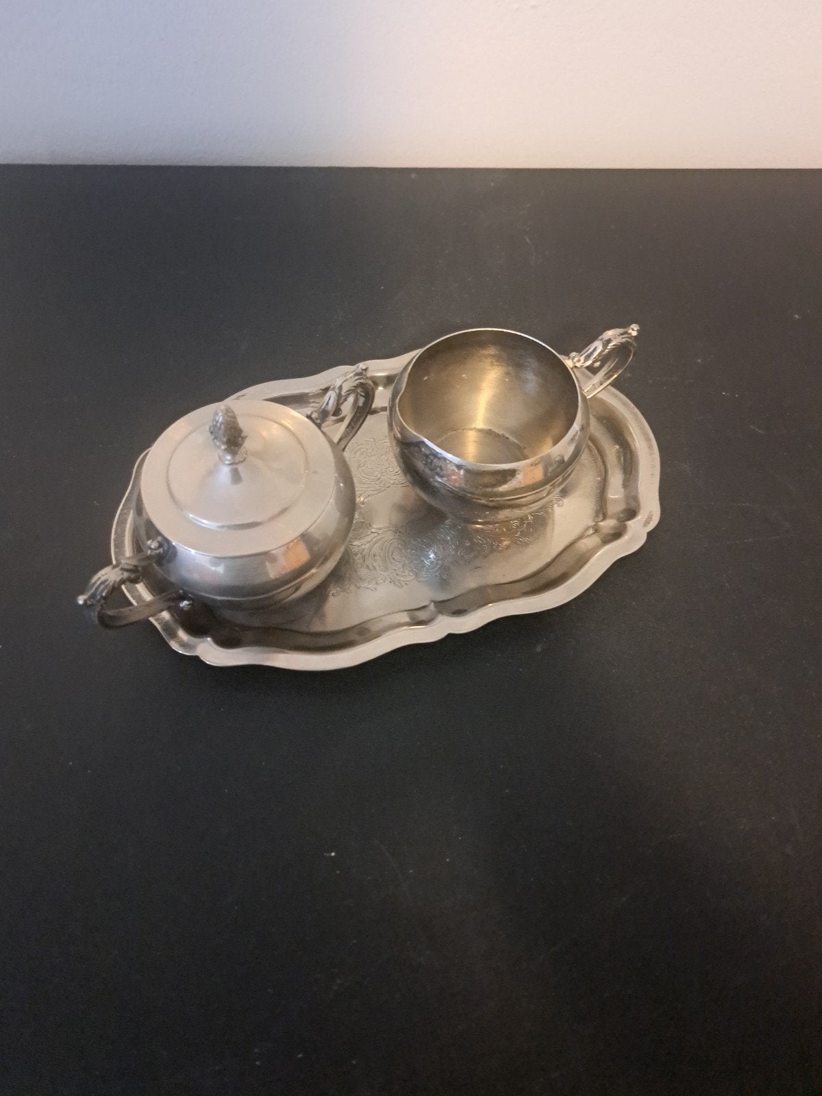 Zilverkleurige suikerpot, melkkan en dienblad set, Huis en Inrichting, Keuken | Servies, Gebruikt, Vintage, Ophalen of Verzenden