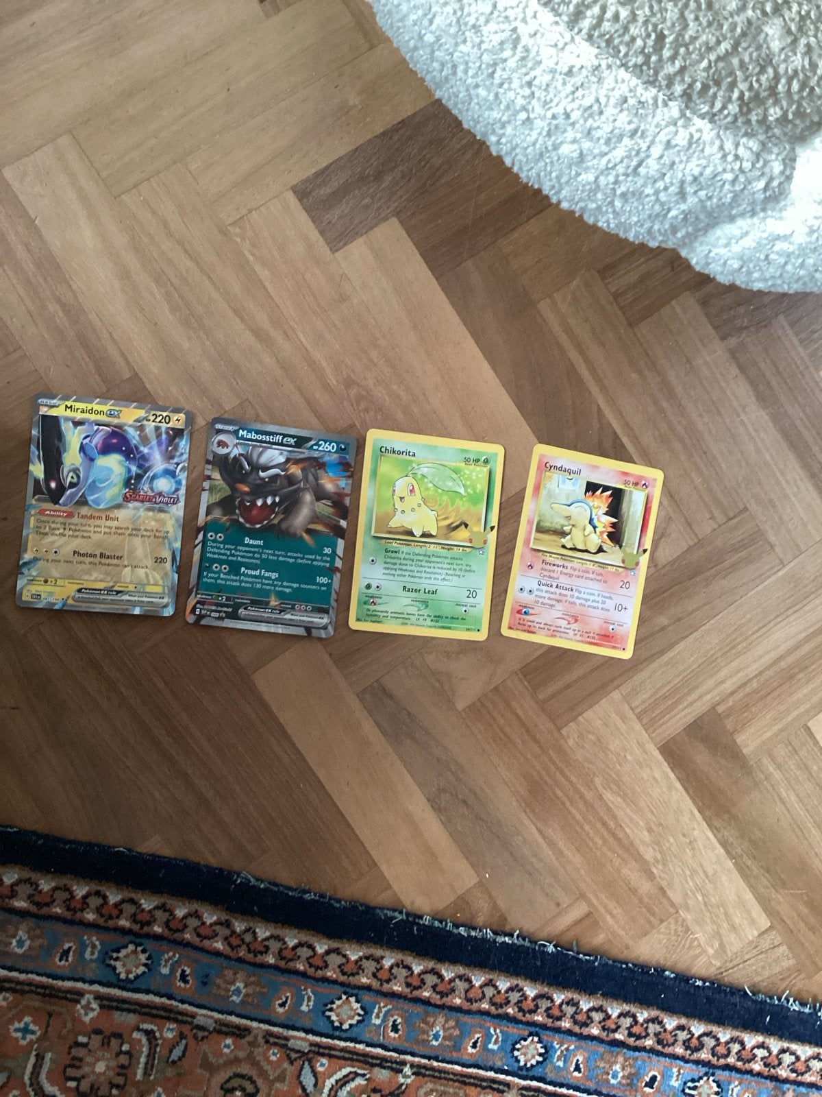 Pokémon kaarten: Miraidon ex, Mabosstiff ex, Chikorita, Cynd, Ophalen of Verzenden, Zo goed als nieuw, Meerdere kaarten