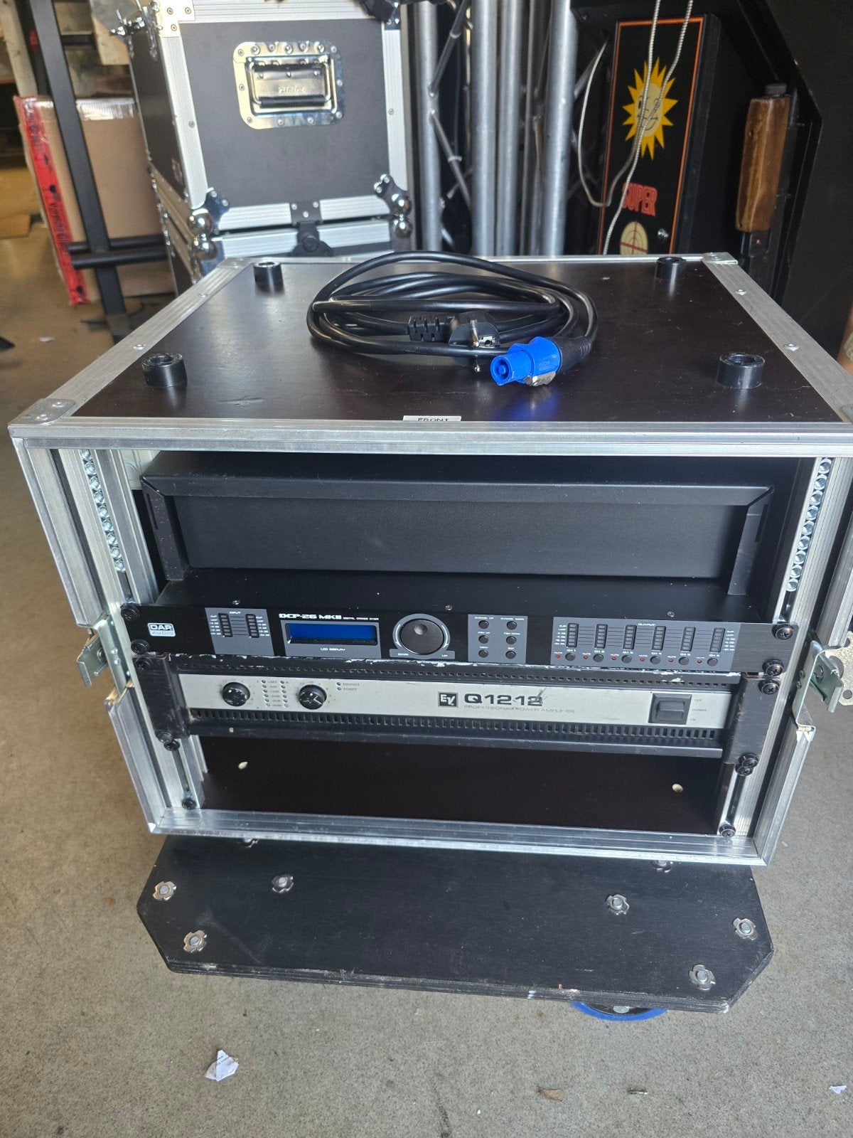 Versterker Rack met EV Q1212 en meer, Ophalen, Zo goed als nieuw, 120 watt of meer, Overige merken