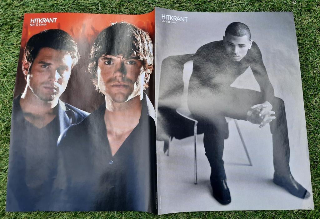 Poster 2x A4 Hitkrant 2010 Nick & Simon Chris Brown Usher ea, Verzamelen, Ophalen of Verzenden, Gebruikt, A1 t/m A3, Muziek