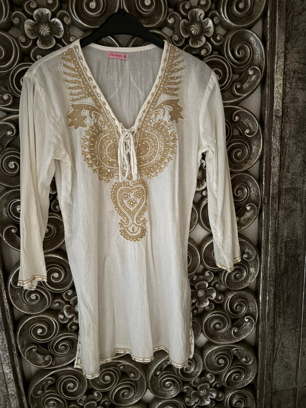 Witte Karisma tuniek met gouden borduursels en kralen S, Ophalen of Verzenden, Zo goed als nieuw, Maat 38/40 (M), Wit