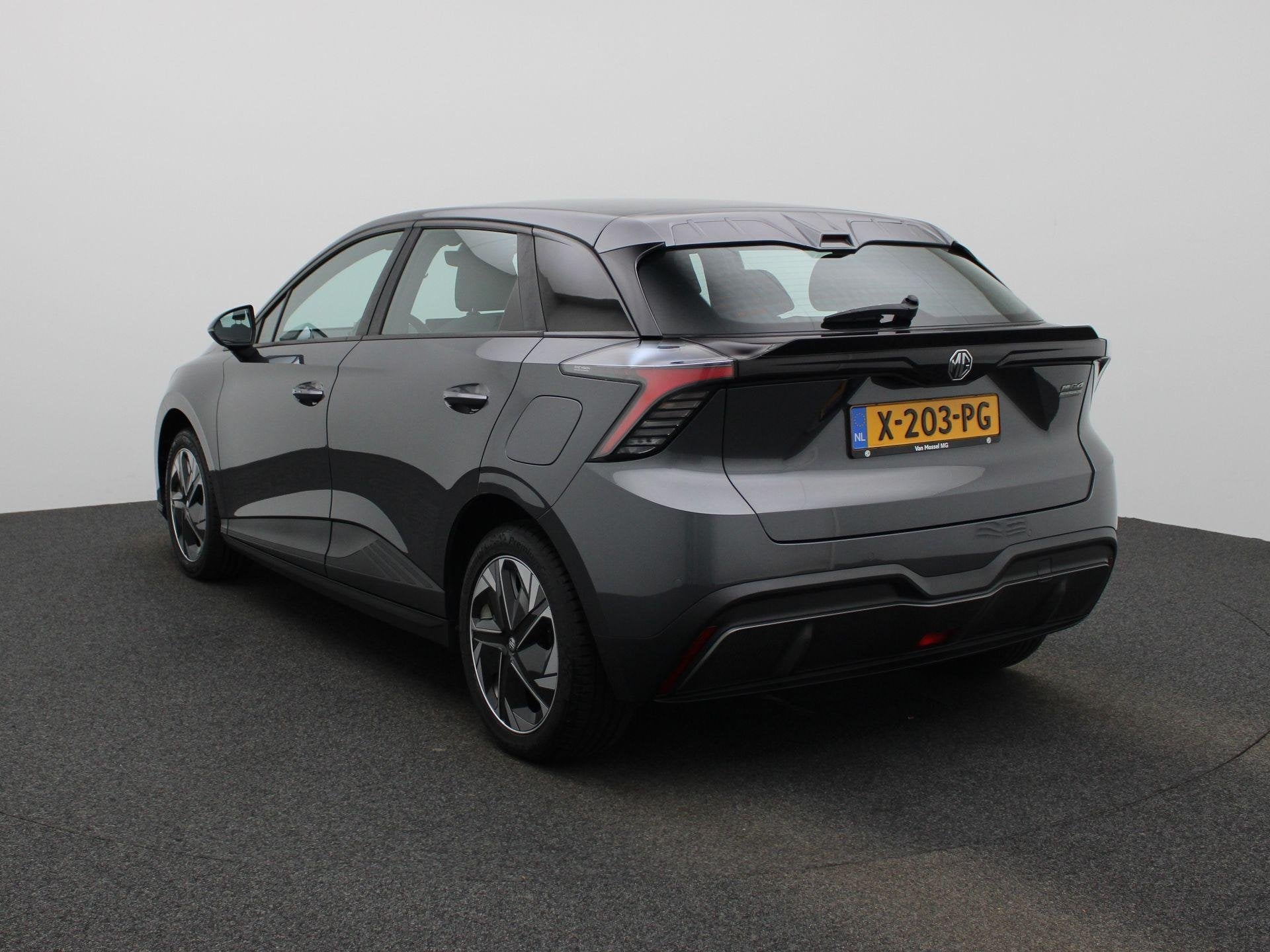 MG MG4 Electric Standard 51 kWh | Navigatie | Apple Carplay, Auto's, Zilver of Grijs, 500 kg, Te koop, Keurmerk '100% Onderhouden'