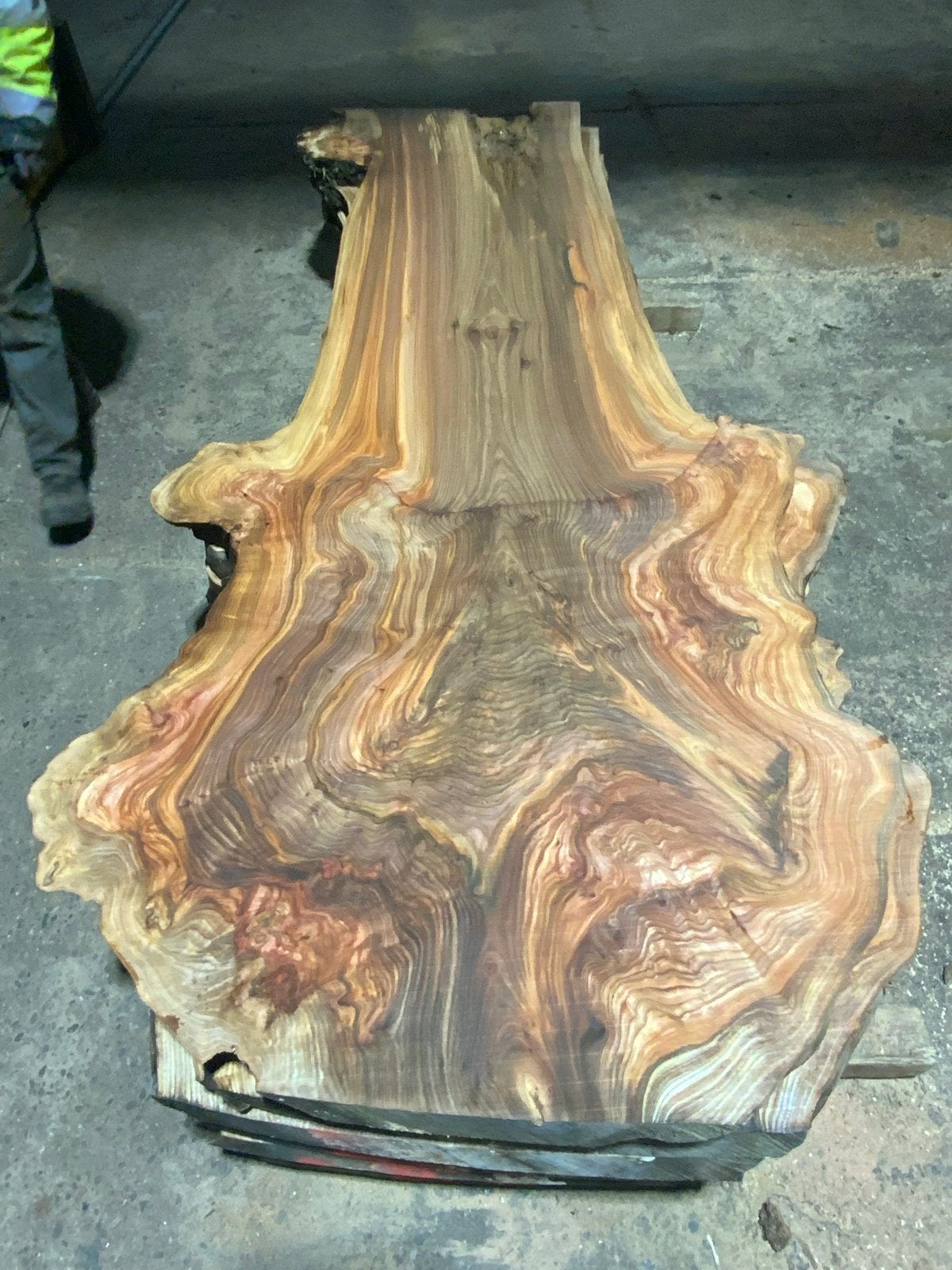 Boomstamtafel, boomstam plank,boomstam salontafel,schaaldeel, Doe-het-zelf en Verbouw, Hout en Planken, Geïmpregneerd, Nieuw, Ophalen of Verzenden