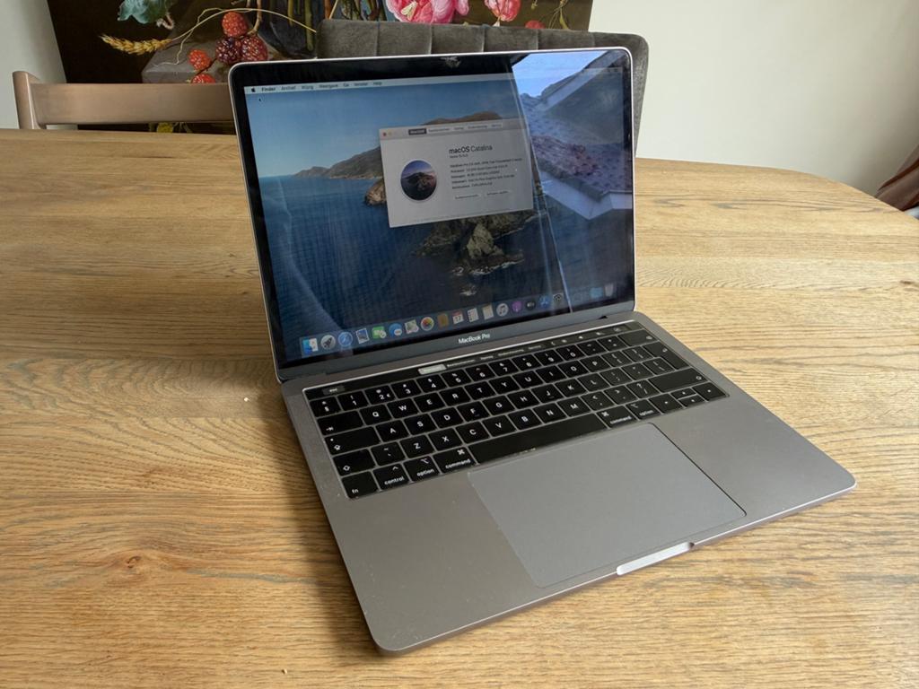 Apple Macbook Pro (13 inch, 2019, two thunderbolt 3), 2 tot 3 Ghz, 13 inch, Zo goed als nieuw, Ophalen