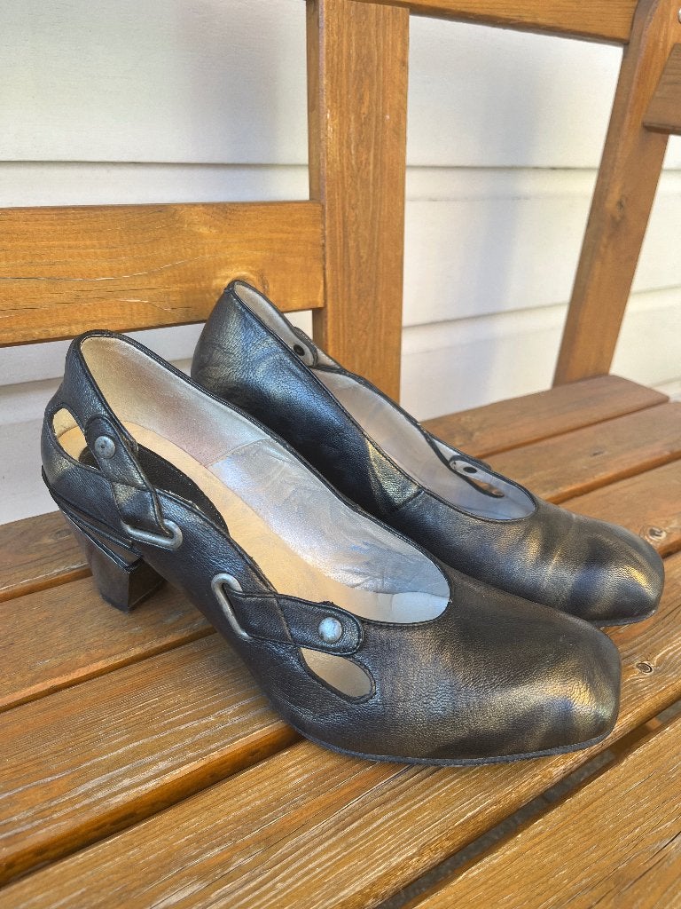 Lisa Tucci pumps maat 39 1/2 hand made in portugal, Kleding | Dames, Ophalen of Verzenden, Zo goed als nieuw