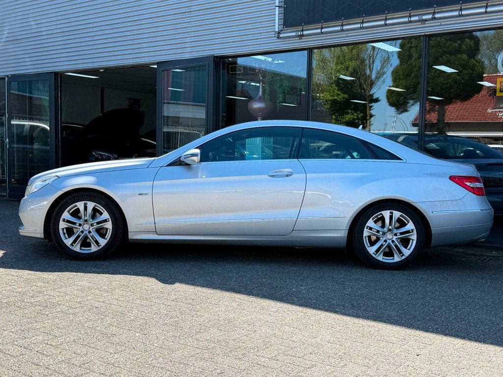 Mercedes-Benz E-klasse Coupé 250 CGI Avantgarde LEER/PDC/NA, Auto's, Mercedes-Benz, Euro 5, Achterwielaandrijving, 4 stoelen, 1796 cc