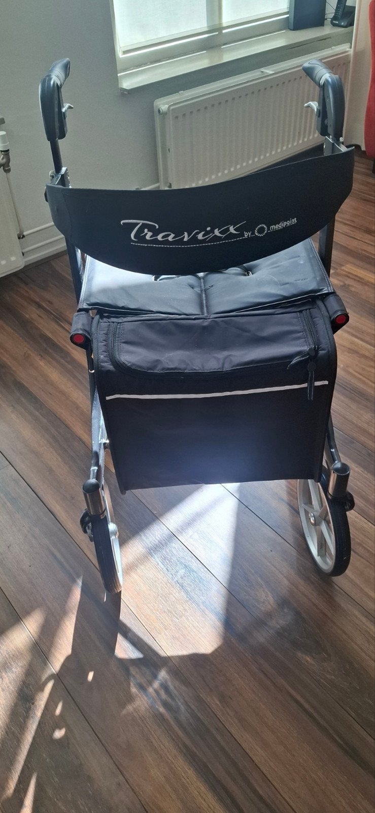 Inklapbare rolator met handige tas, Diversen, Ophalen, Lichtgewicht, Zo goed als nieuw