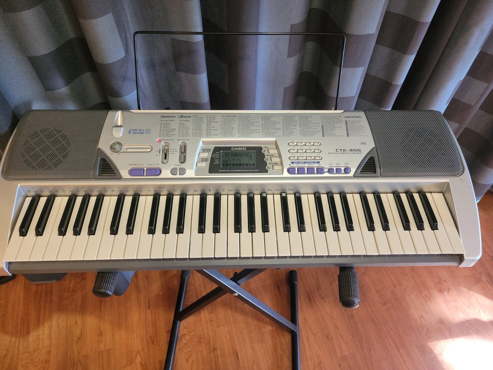 Casio CTK-496 Keyboard met standaard, Casio, Ophalen of Verzenden, Aanslaggevoelig, 61 toetsen
