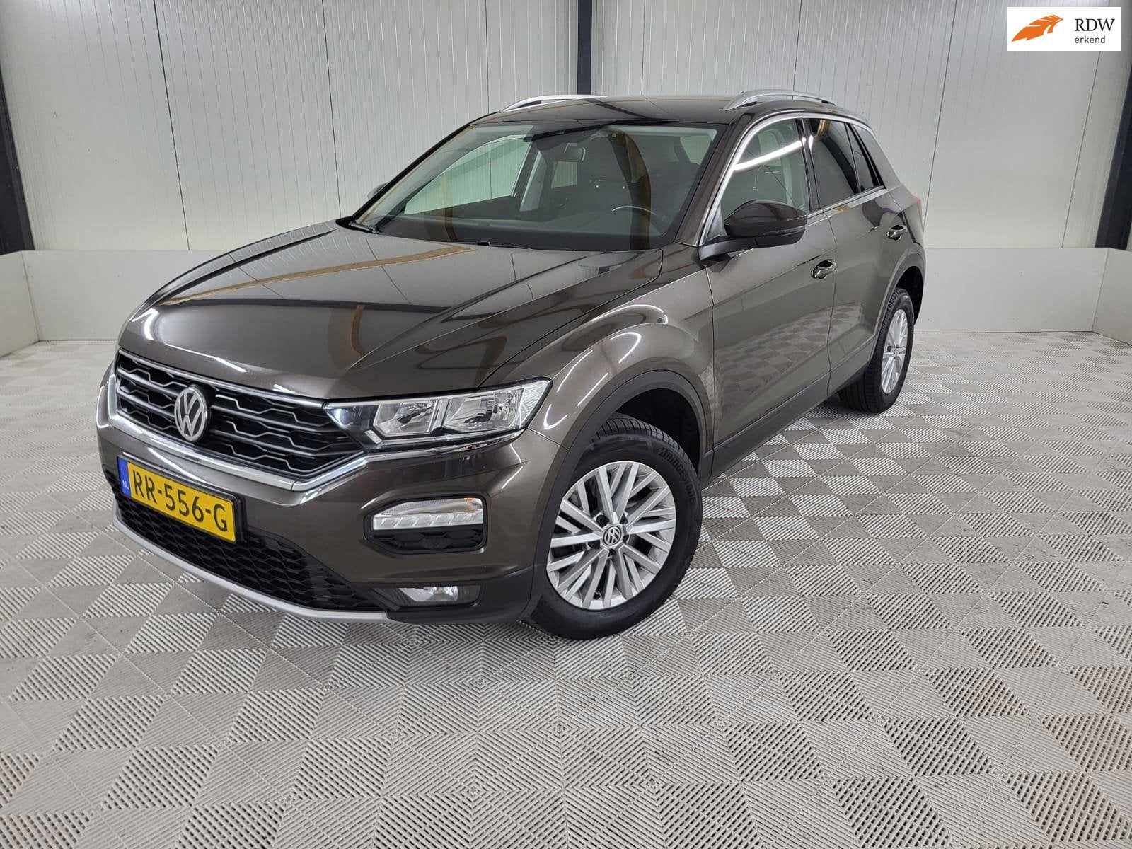 Volkswagen T-Roc 1.0 TSI Style, Navigatie, Auto's, Voorwielaandrijving, Dealer onderhouden, Stof, Gebruikt
