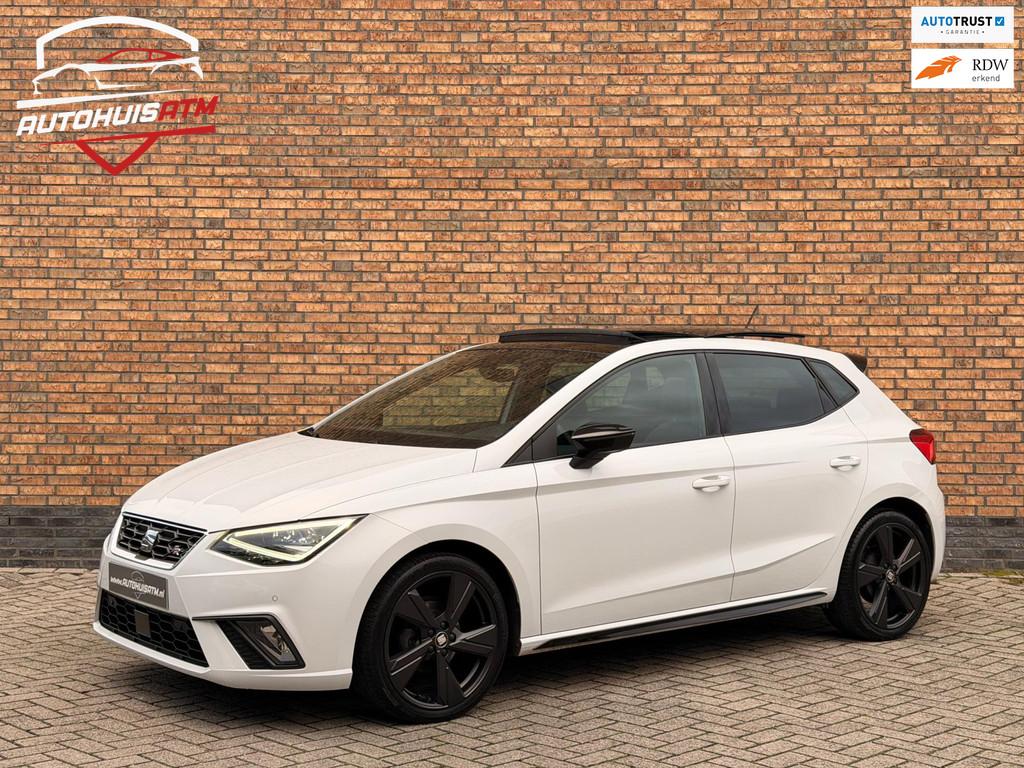 SEAT Ibiza 1.0 TSI FR Black Edition Pano Cruise Led Cam Stoe, Voorwielaandrijving, Gebruikt, Zwart, Bedrijf