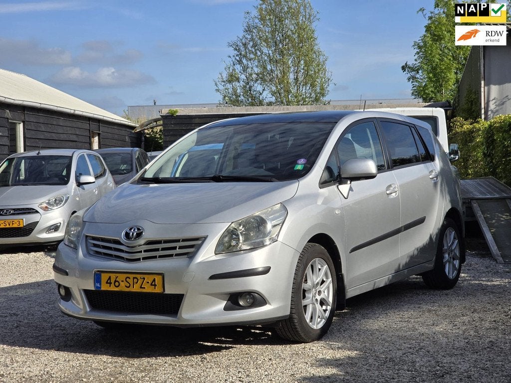 Toyota Verso 1.8 VVT-i Business 7persoons/Camera/Panodak/PDC, Auto's, Toyota, Voorwielaandrijving, Euro 5, Gebruikt, Zwart