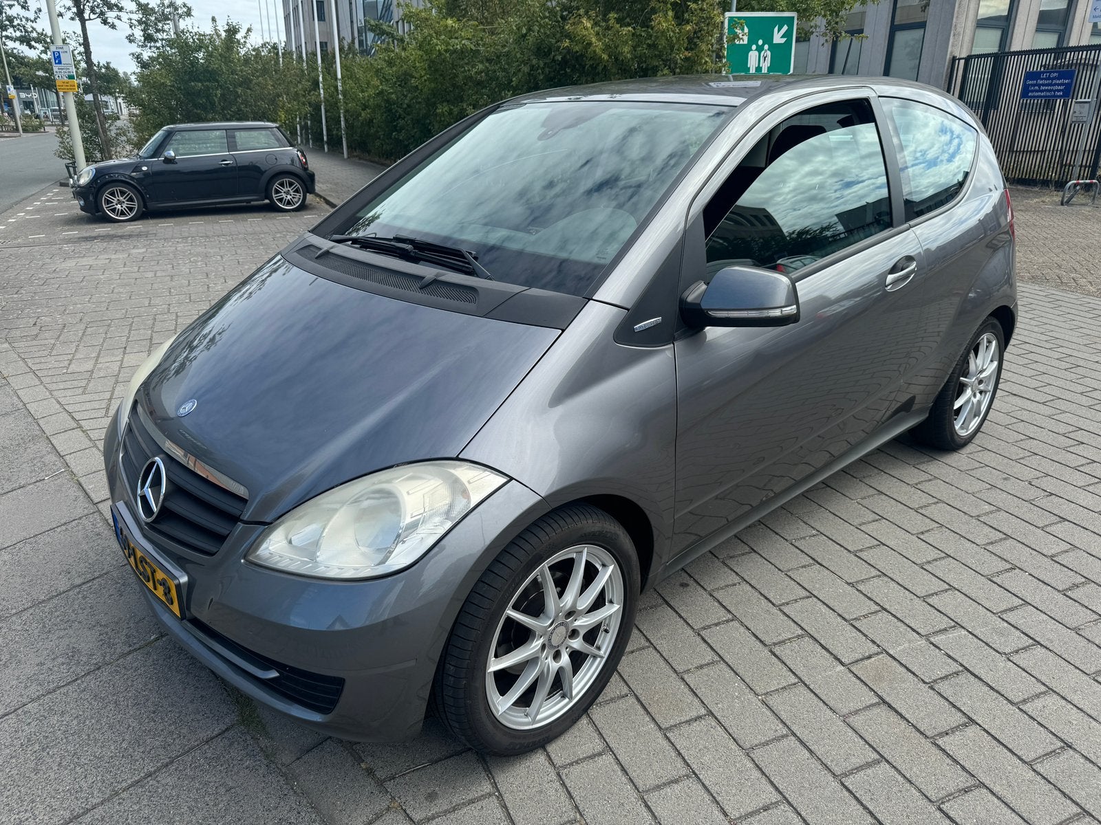Mercedes A-Klasse A160 3DRS 2010 Grijs handbak airco export, Voorwielaandrijving, Stof, 1498 cc, Zwart