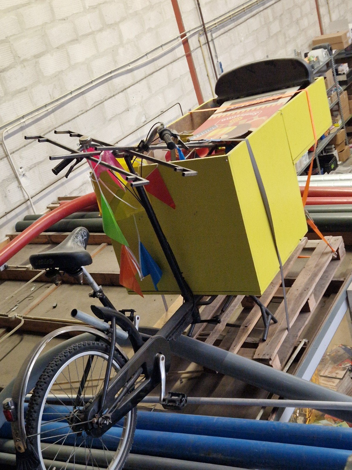 Bakfiets met grote gele bak - Ideaal voor transport!, Overige merken, Gebruikt, Goederen, Velgrem