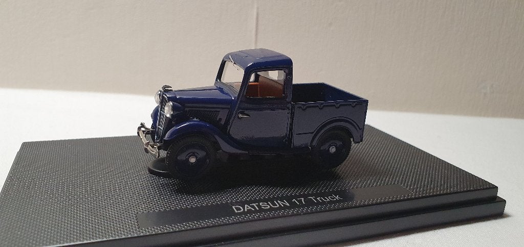 Ebbro Datsun 17 Truck 1937 dark blue 1:43, Ophalen of Verzenden, Zo goed als nieuw, Bus of Vrachtwagen, Overige merken