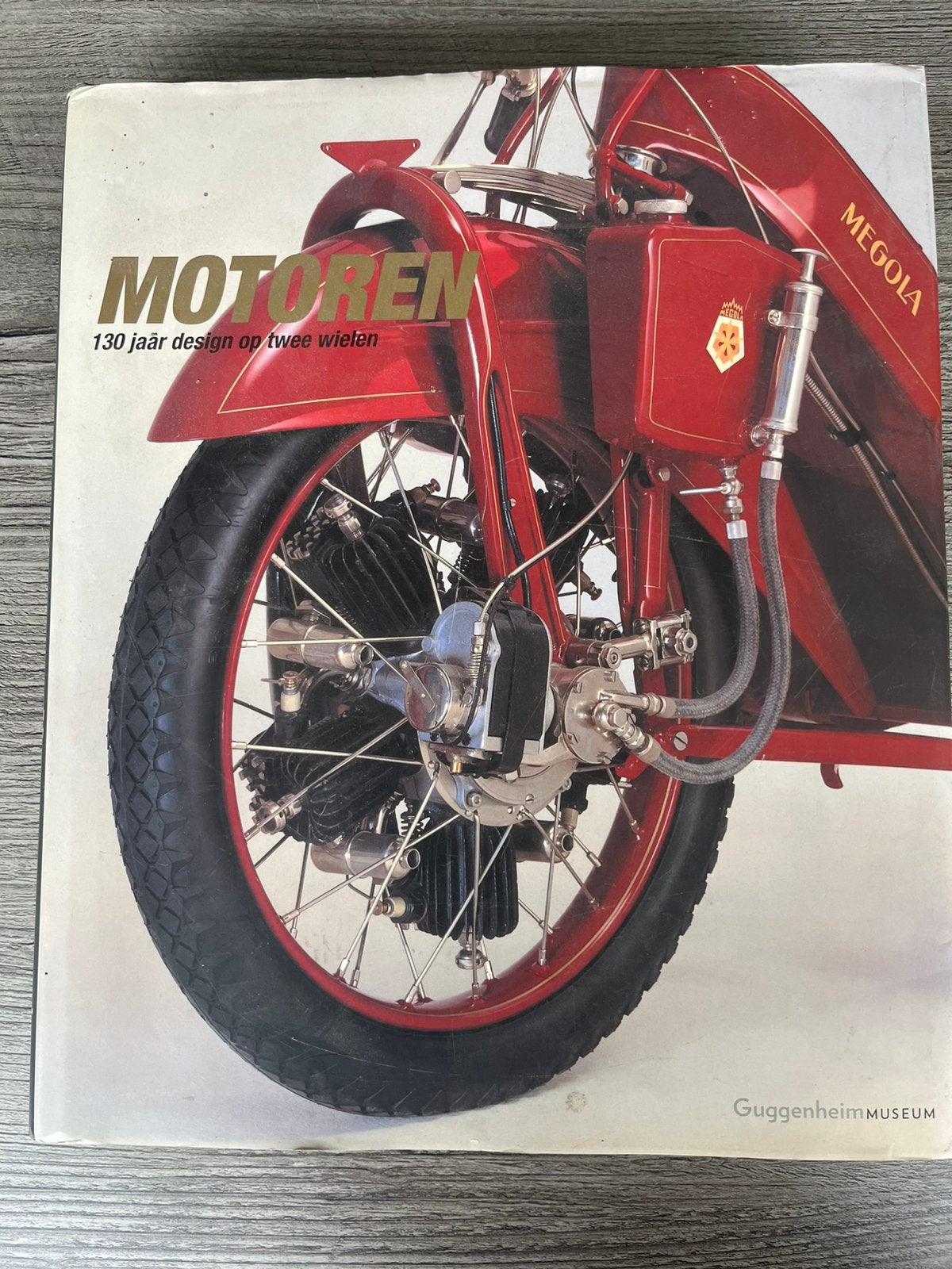 427 pagina’s 130 jaar motoren Design op 2 wielen, Ophalen of Verzenden, Zo goed als nieuw