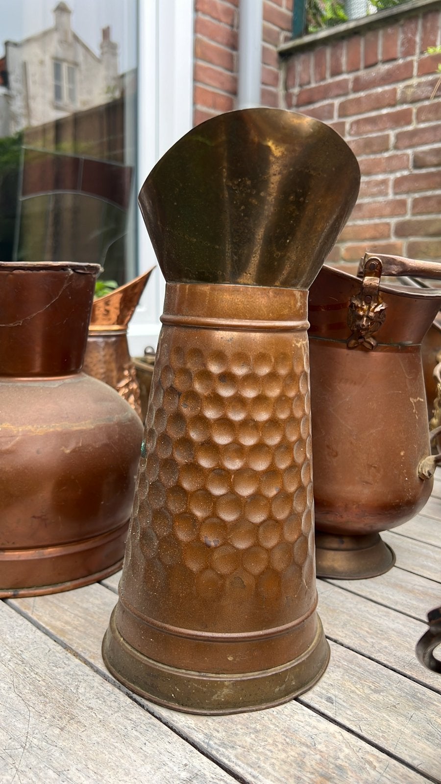 Verzameling antiek en vintage koperwer, Ophalen
