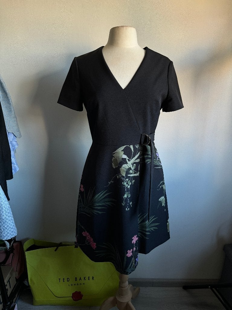 Ted Baker jurk maat 36/38 met bloemenprint, Kleding | Dames, Maat 38/40 (M), Zwart, Ophalen of Verzenden, Zo goed als nieuw