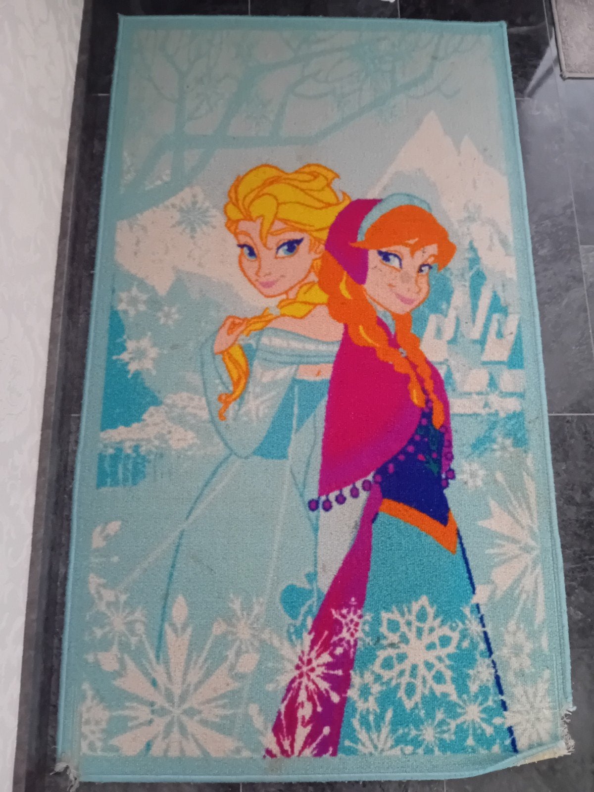 Frozen Vloerkleed - Elsa & Anna - Kinderkamer, Gebruikt, 100 tot 150 cm, Frozen, Kinderkamer, Cartoon, Blauw