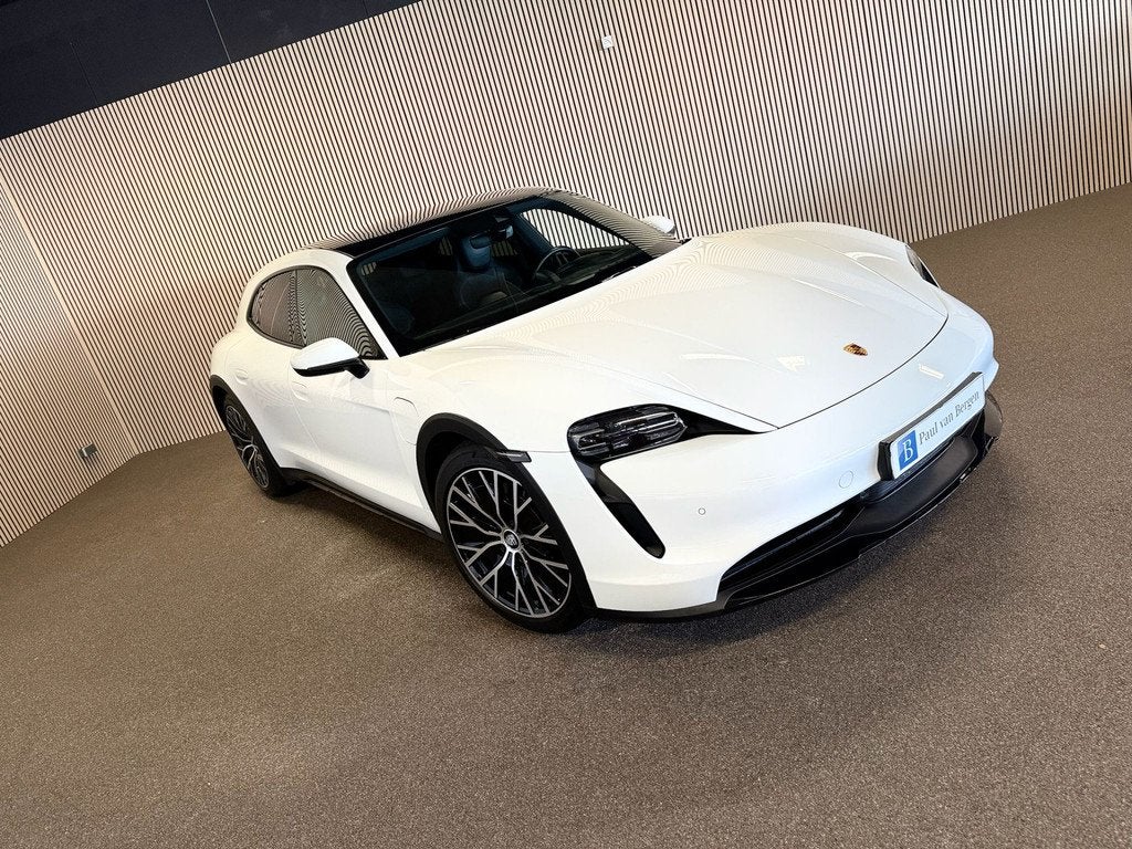 Porsche Taycan Cross Turismo 4 93 kWh-SOH 90%-PANORAMA-ADAP., Auto's, Porsche, 12 maanden, Zwart, 4 stoelen, Wit