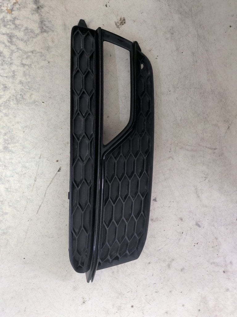 Audi A5 / S5 S-Line Mistlamprooster Rechts OEM 8T0807682K, Audi, Gebruikt, Pon leusden, Audi@pon.nl