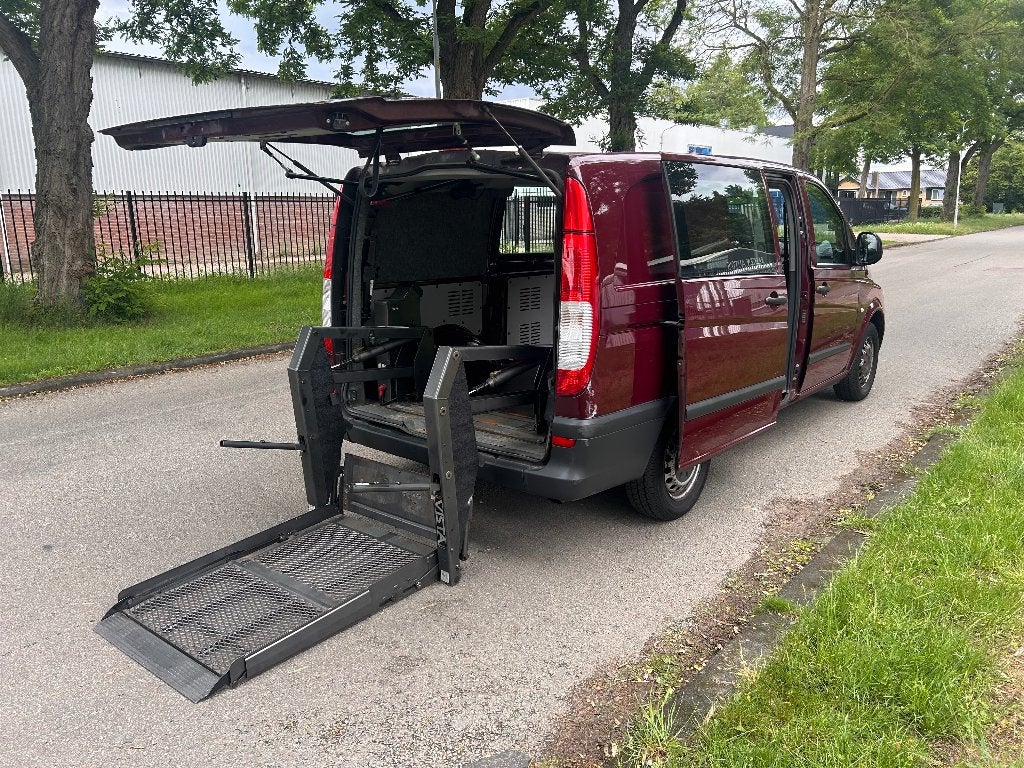 INVALIDE VOERTUIG Mercedes-Benz Vito 2.1 CDI 111 AUT 2008, Automaat, Achterwielaandrijving, Metallic lak, 4 cilinders