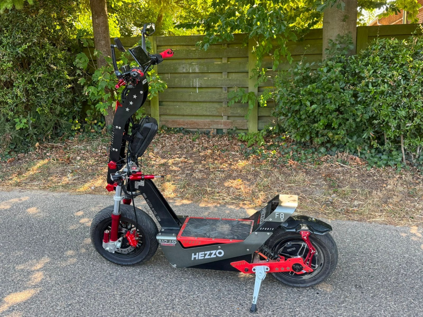 HEZZO F8 - Krachtige elektrische off-road step (8000W), Ophalen, Zo goed als nieuw, Elektrische step (E-scooter)
