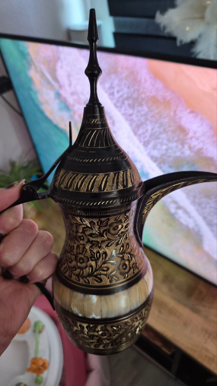 Traditionele Arabische Dallah koffiepot - Dubai, Ophalen