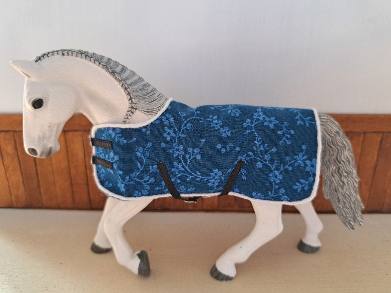 schleich deken blauw, Verzamelen, Ophalen of Verzenden, Zo goed als nieuw, Paard, Beeldje of Figuurtje