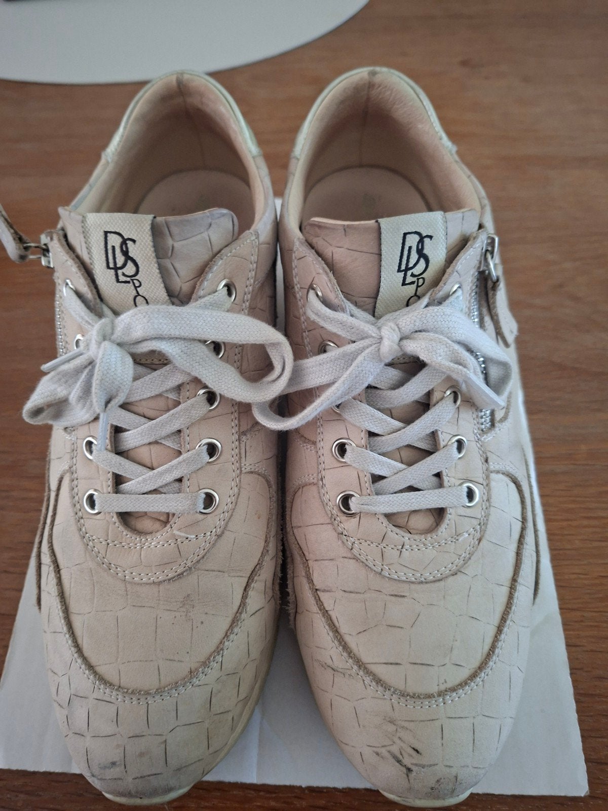 Sneakers DL Sport mt 41, Kleding | Dames, Schoenen, Ophalen of Verzenden, Gedragen, Grijs, Sneakers of Gympen