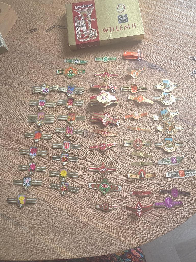 sigarenbandjes Willem II, Ophalen