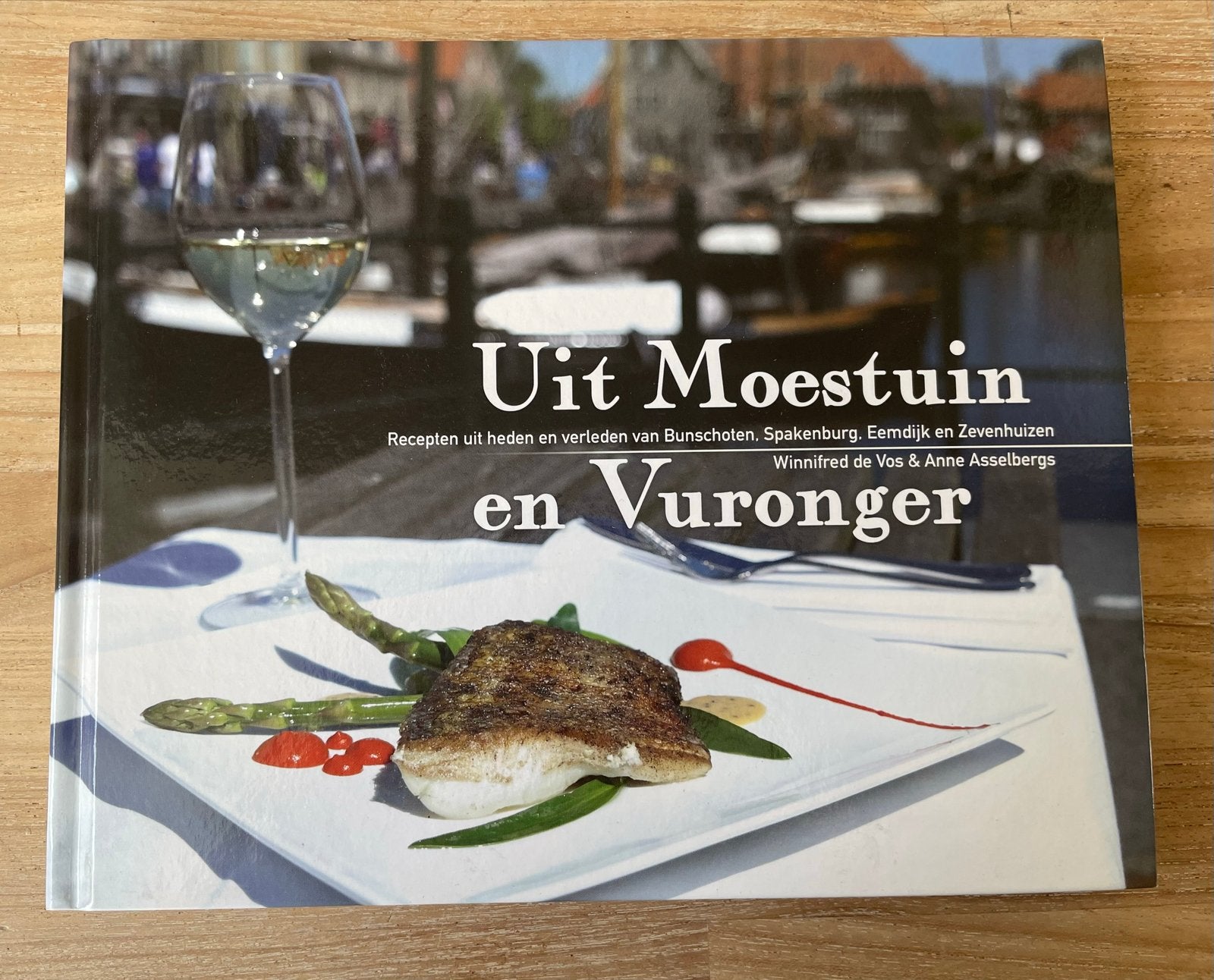 Uit Moestuin en Vuronger - Recepten uit heden en verleden, Ophalen, Zo goed als nieuw, Nederland en België, Hoofdgerechten