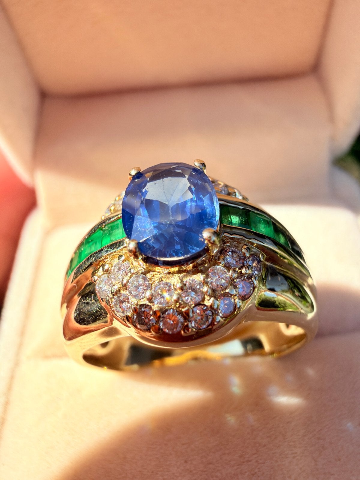 14K Gouden Ring met Saffier, Diamanten en Smaragd, Sieraden, Tassen en Uiterlijk, Ringen, 18 tot 19, Gebruikt, Ophalen of Verzenden